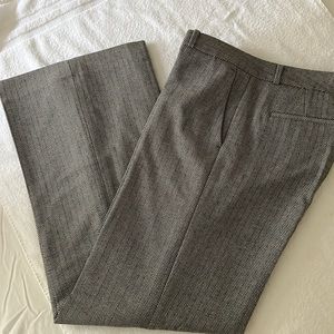 Banana Republic fully lined wide leg black and white herringbone wool pants.